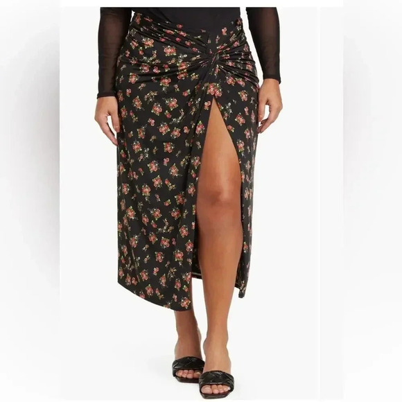 AFRM Emilia Black and Red Floral Side Slit Skirt New with Tags Stretchy 1X - Picture 1 of 7
